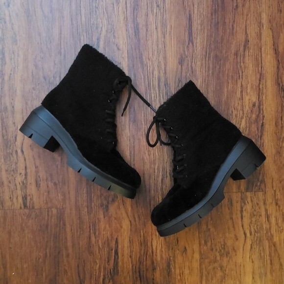 Stuart Weitzman Shoes - Stuart Weitzman Black Sherpa Chic Edgy Feminine Winter Heeled Boots Size 39.5